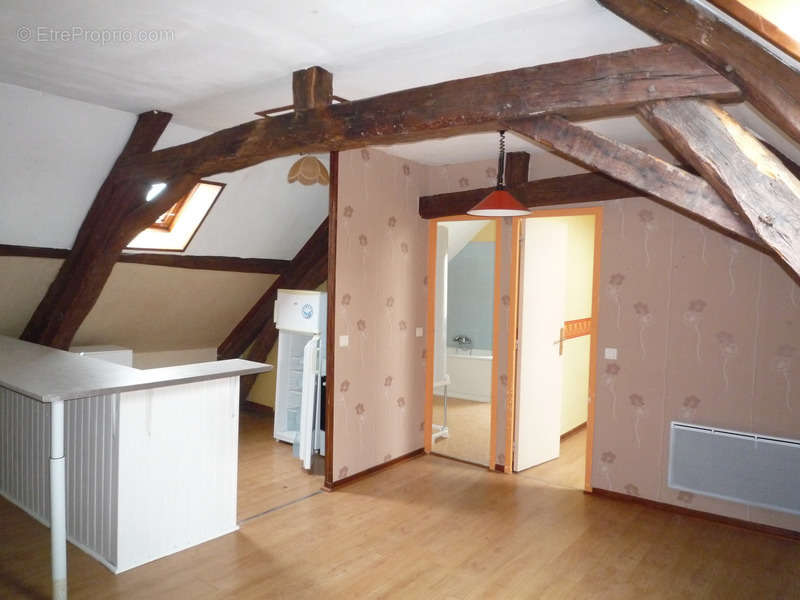 Appartement à LA FERE