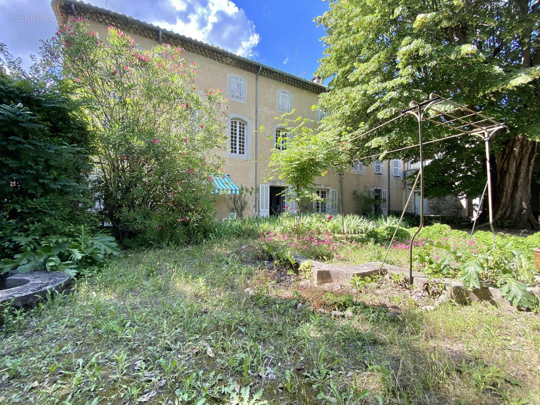 Maison à BOURG-SAINT-ANDEOL