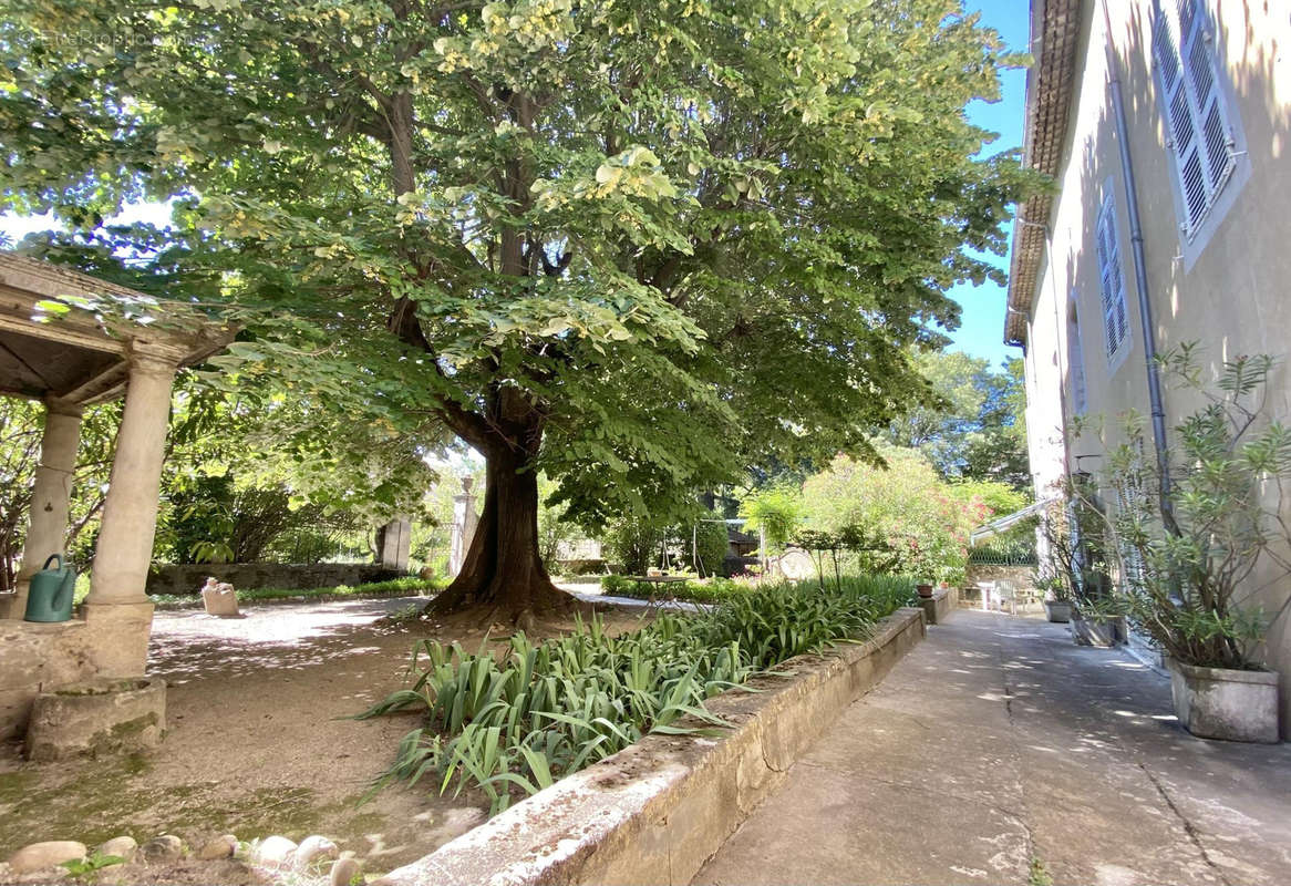 Maison à BOURG-SAINT-ANDEOL