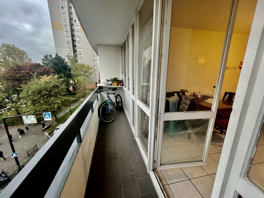 Appartement à AUBERVILLIERS