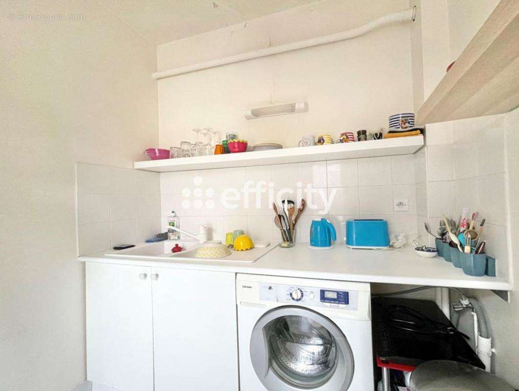 Appartement à PARIS-8E