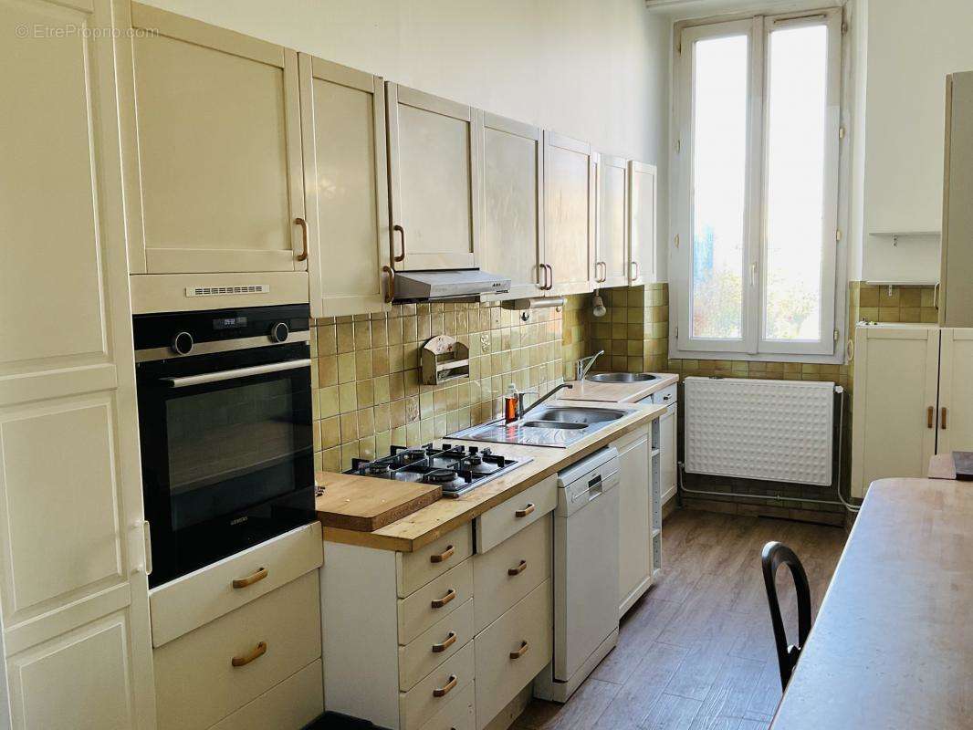 Appartement à MARSEILLE-8E