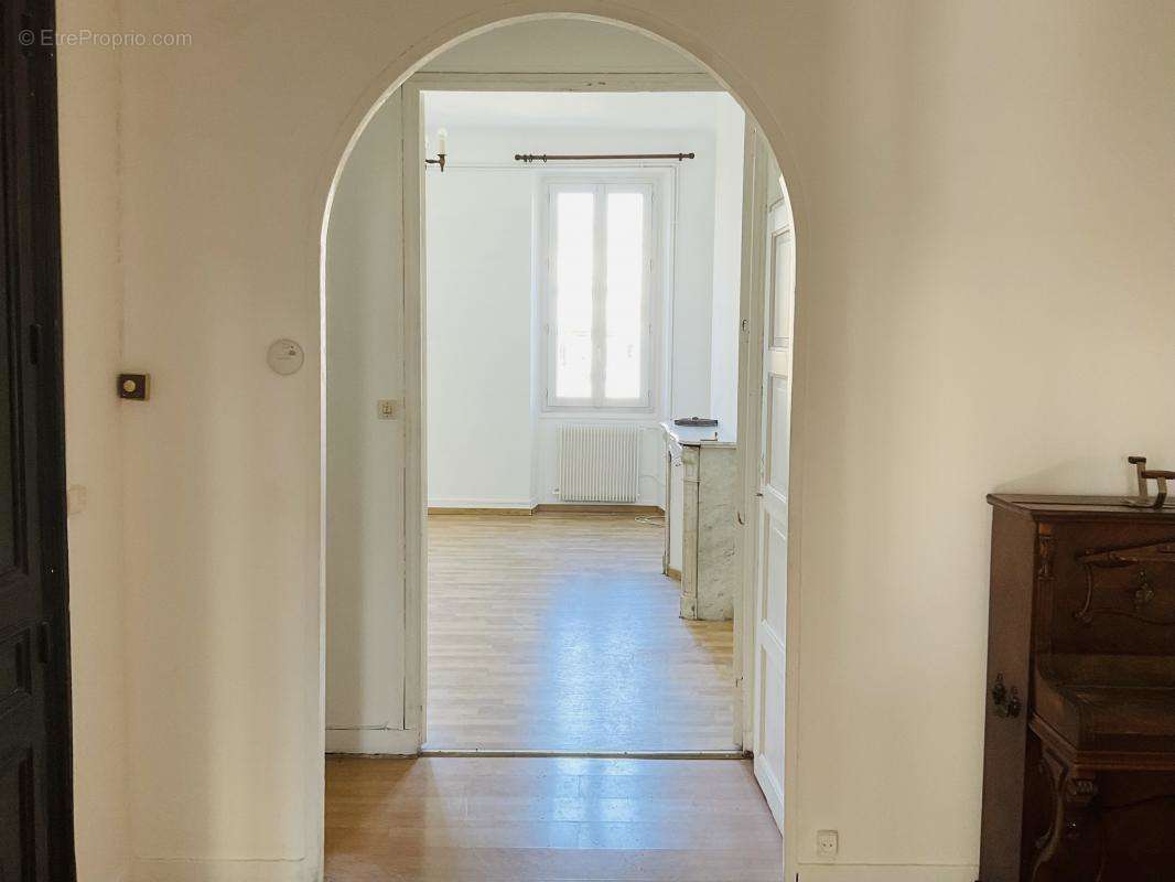 Appartement à MARSEILLE-8E