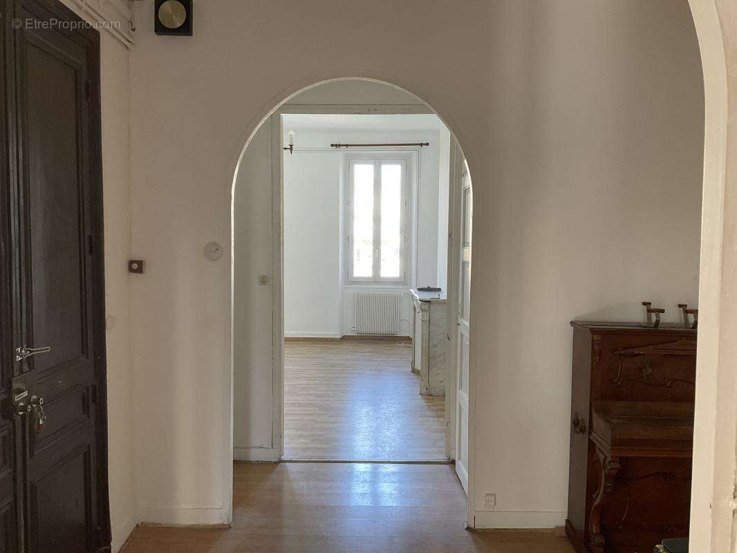 Appartement à MARSEILLE-8E