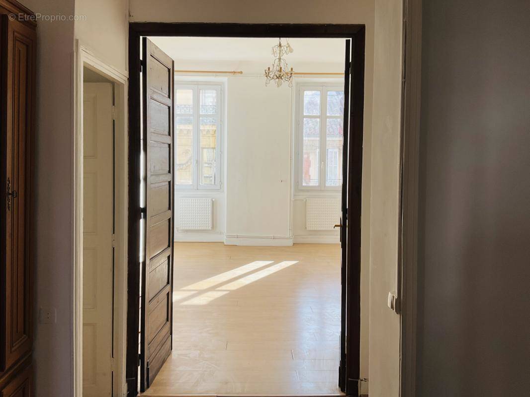 Appartement à MARSEILLE-8E