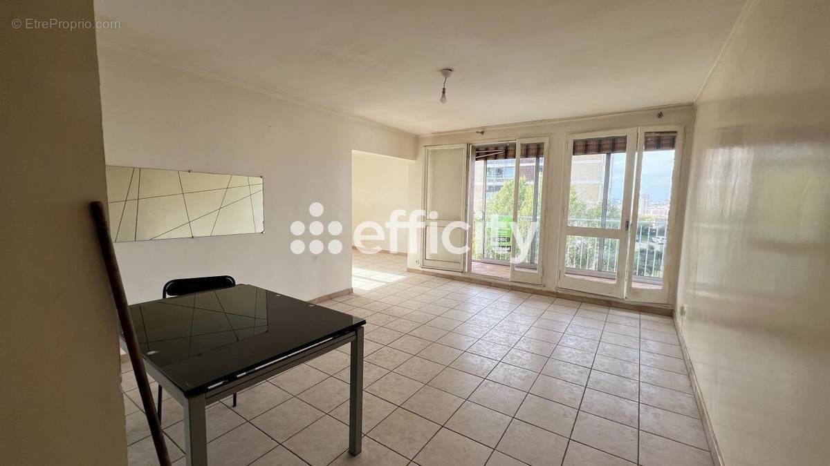 Appartement à MARSEILLE-10E