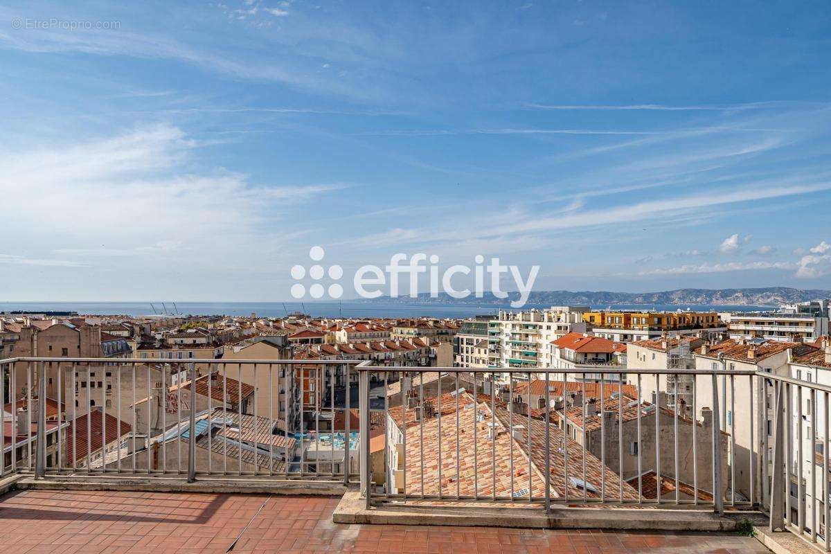 Appartement à MARSEILLE-2E