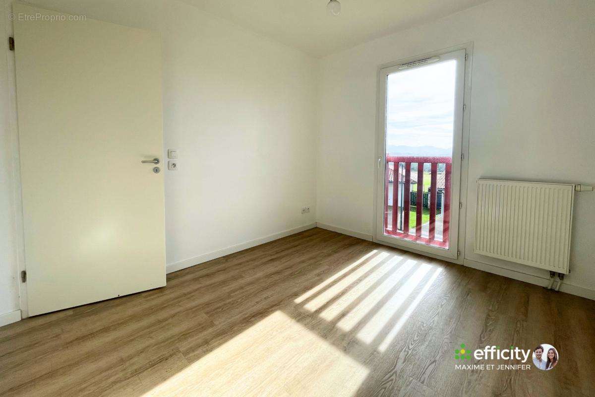 Appartement à VILLEFRANQUE