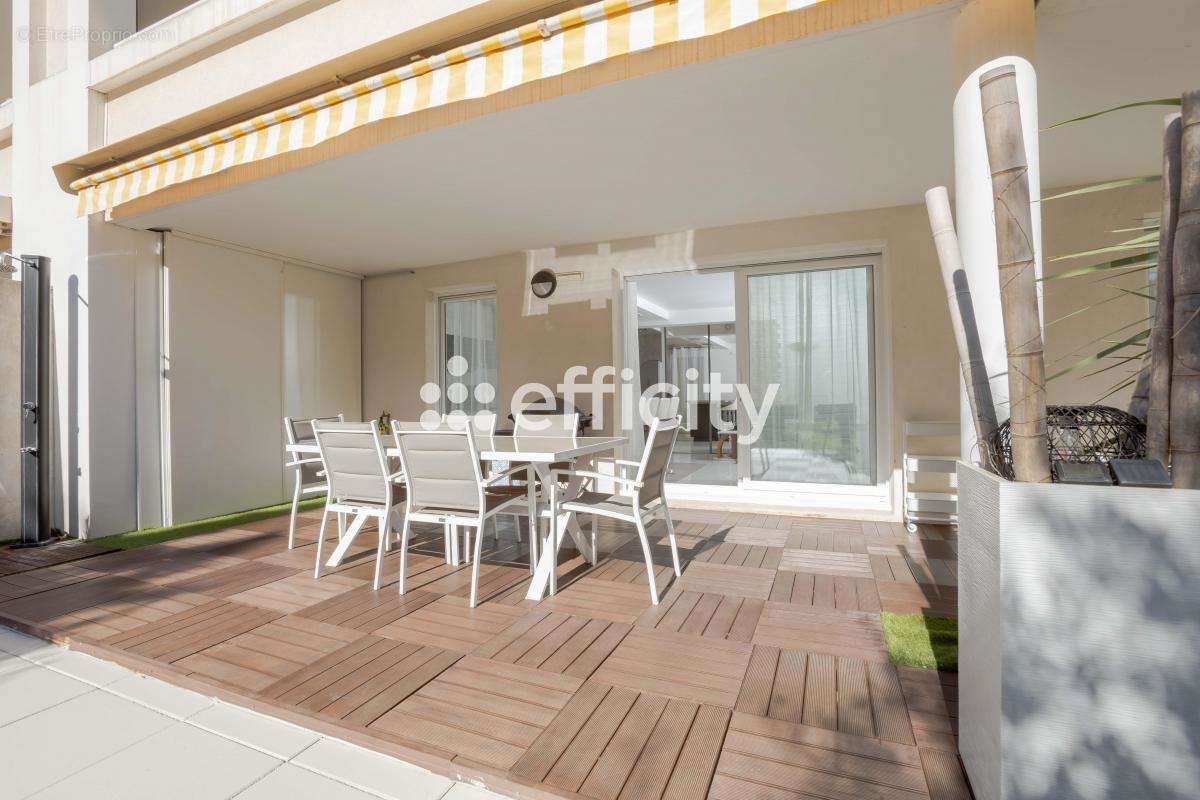 Appartement à MARSEILLE-9E