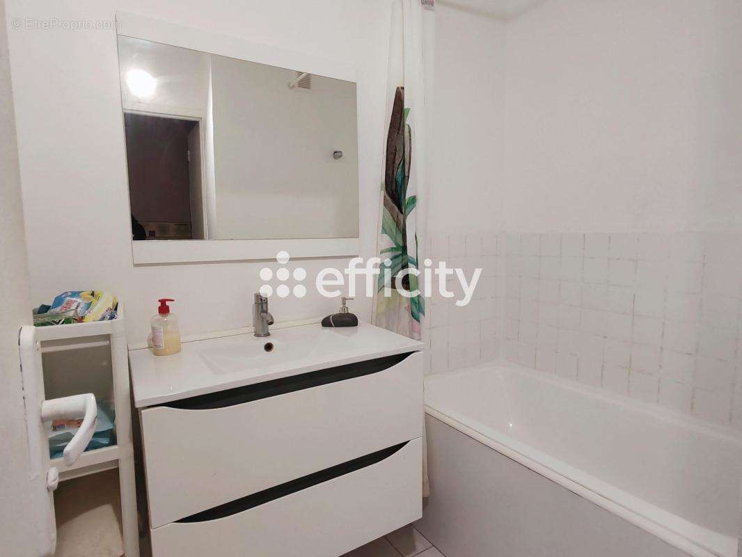 Appartement à MARSEILLE-15E