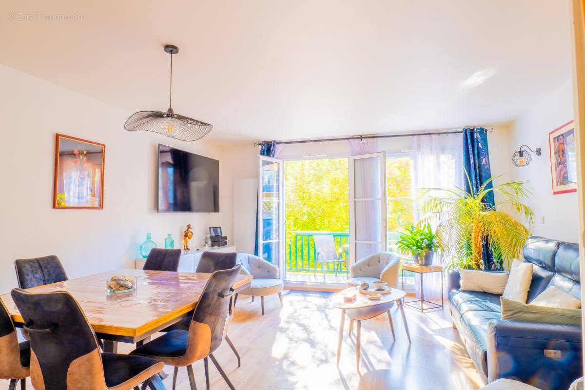 Appartement à LE PLESSIS-ROBINSON