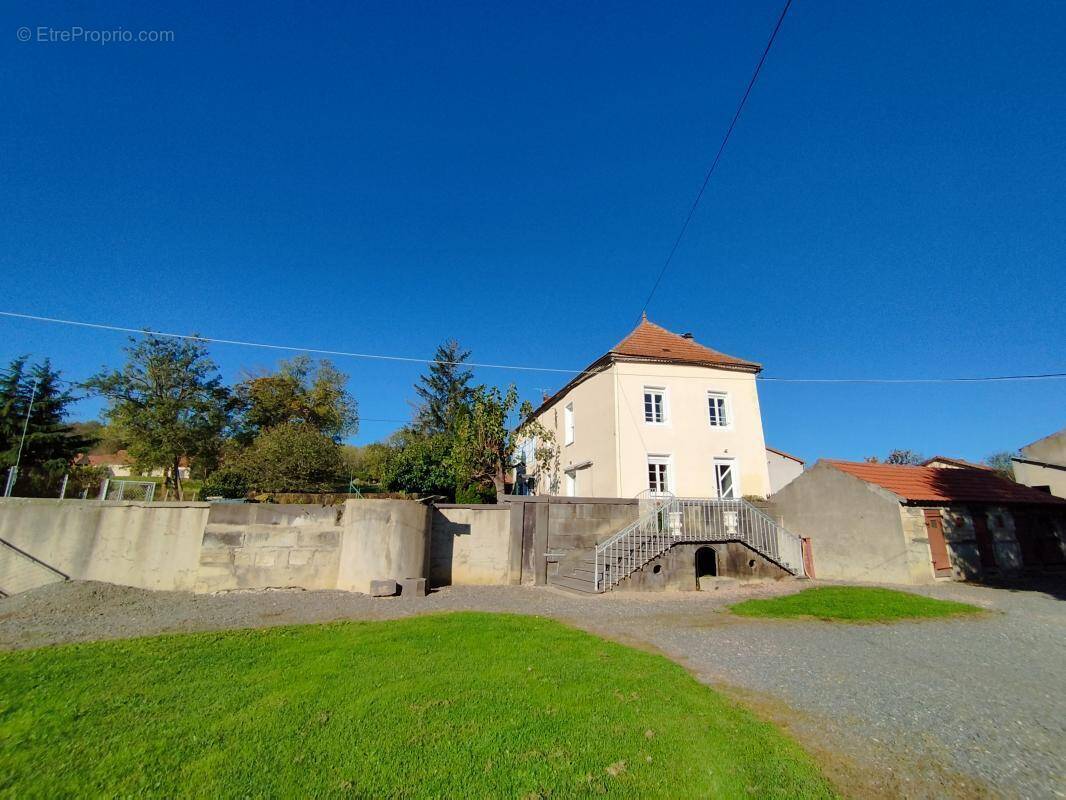 Maison à MONTPENSIER