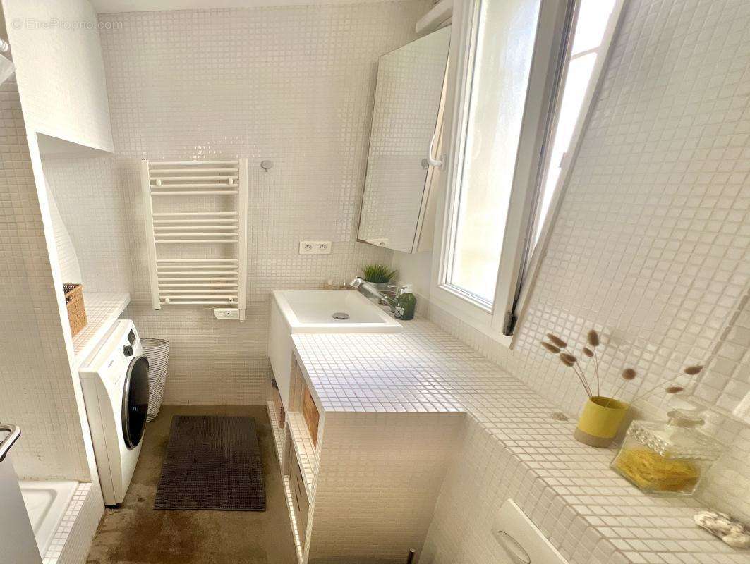 Appartement à PARIS-18E