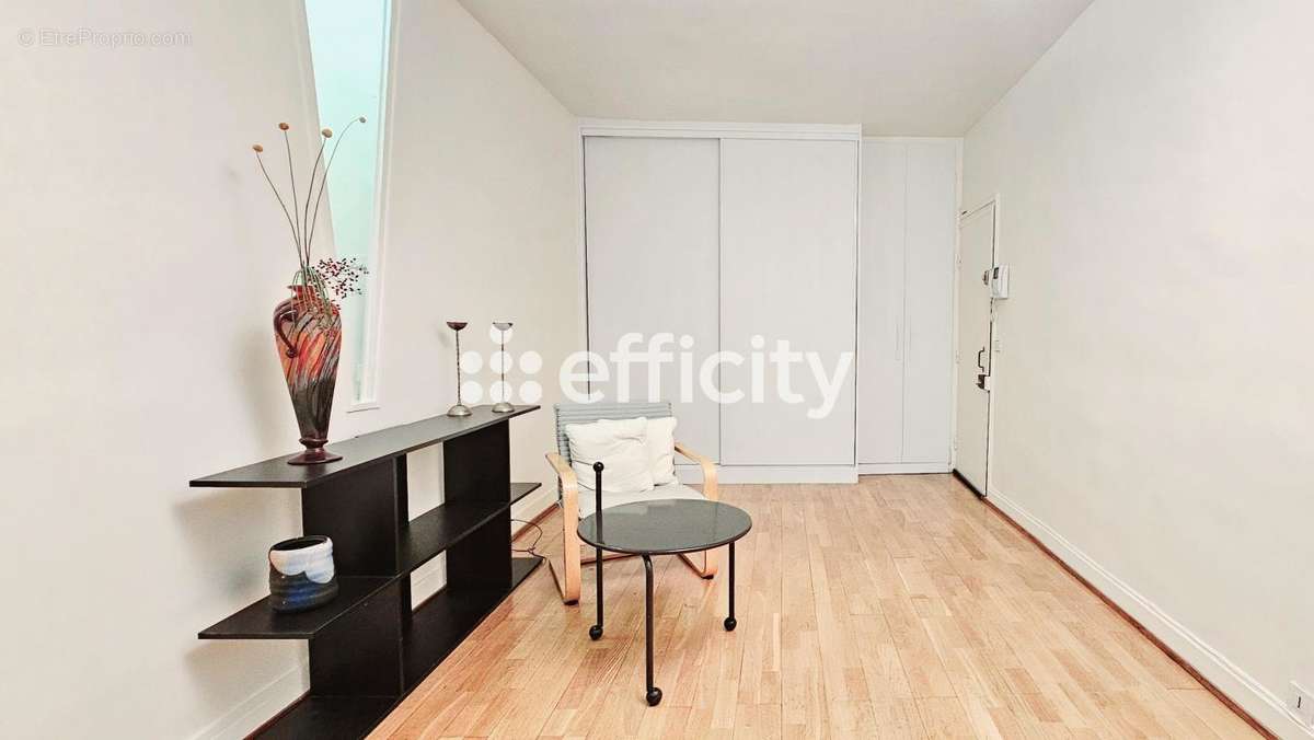 Appartement à PARIS-6E