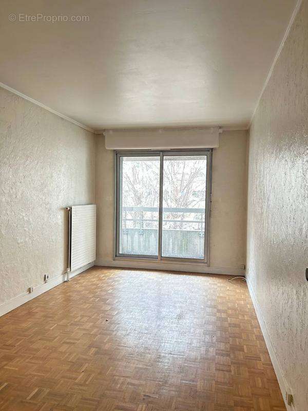 Appartement à PARIS-19E