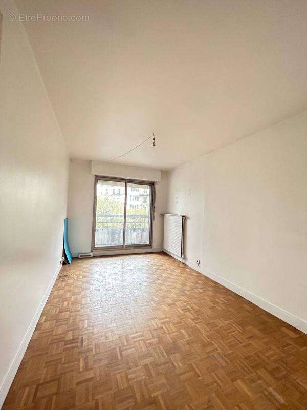 Appartement à PARIS-19E