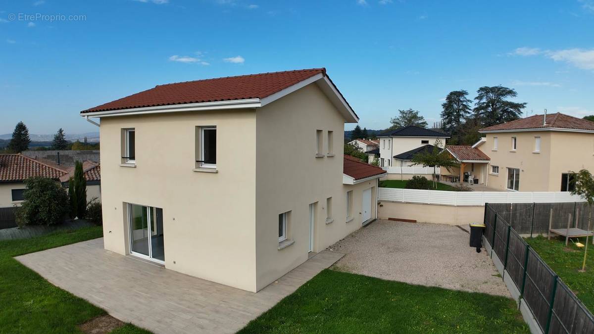 Maison à REYRIEUX