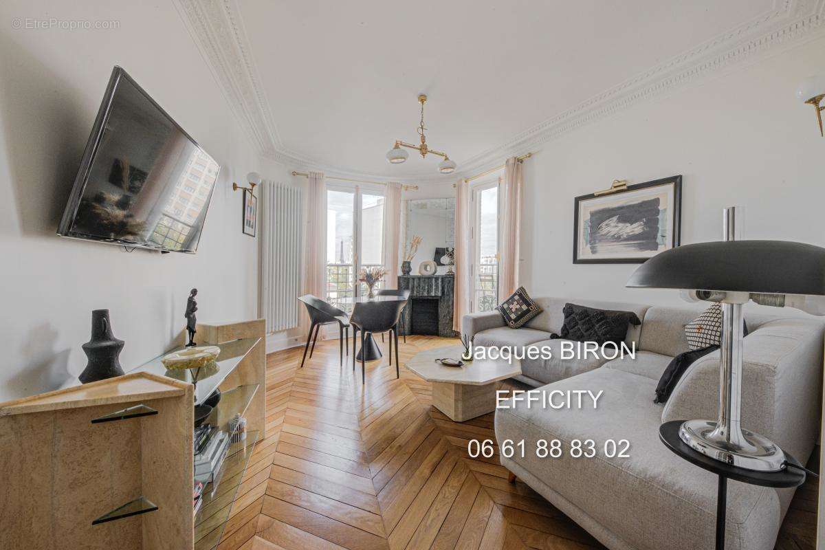 Appartement à PARIS-15E