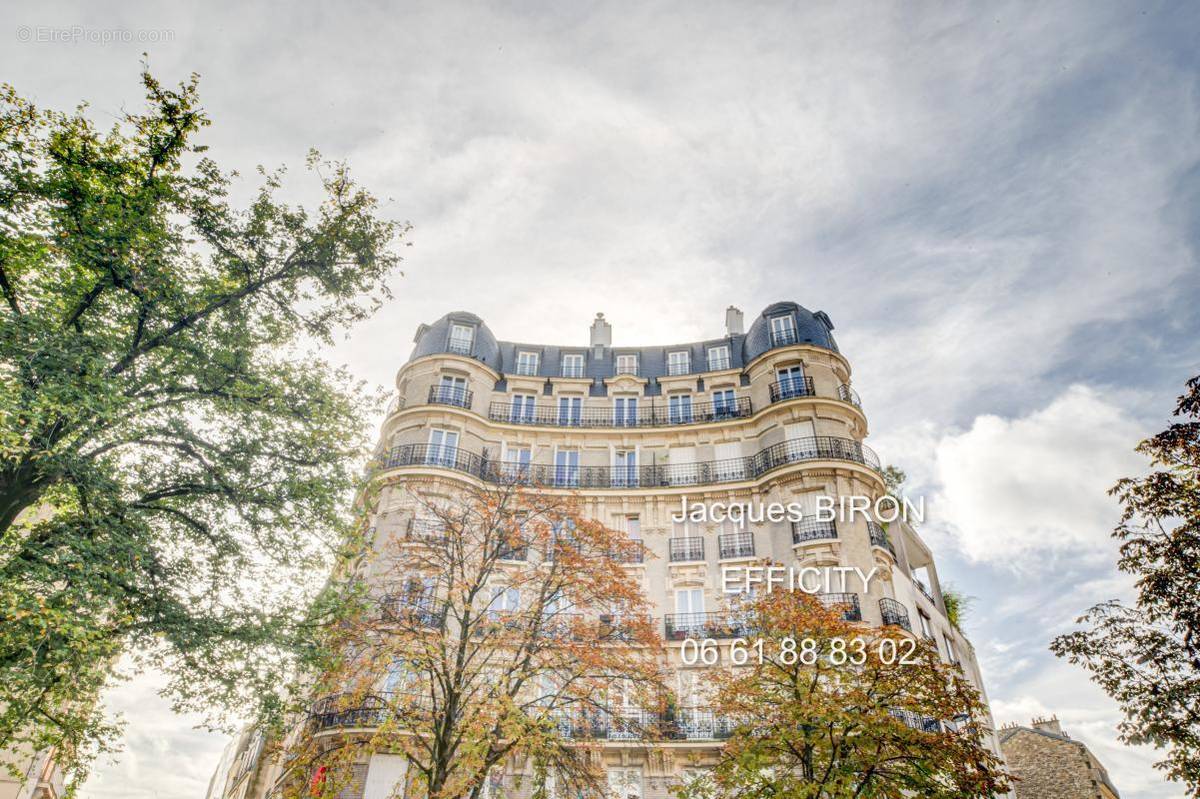 Appartement à PARIS-15E