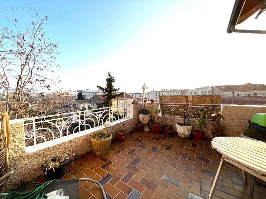 Appartement à MARSEILLE-13E