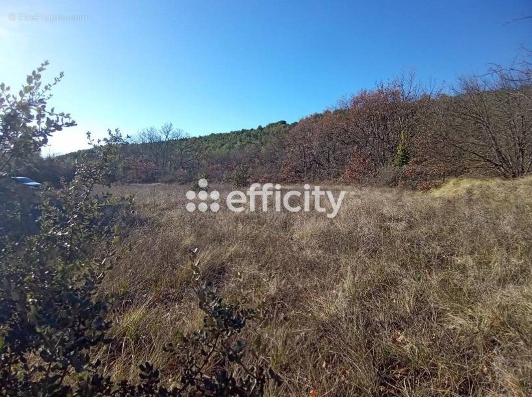 Terrain à SAUMANE-DE-VAUCLUSE