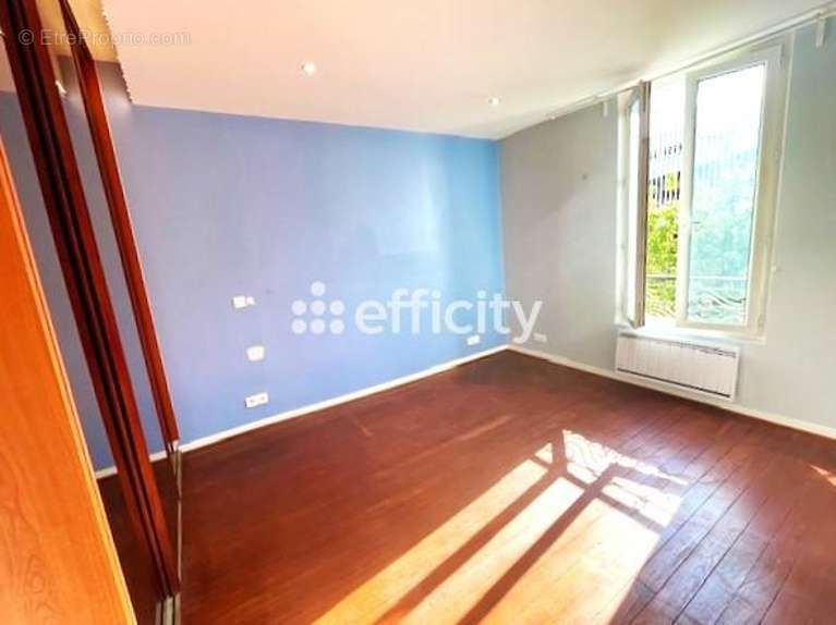 Appartement à LE RAINCY