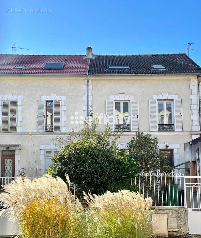 Appartement à LE RAINCY