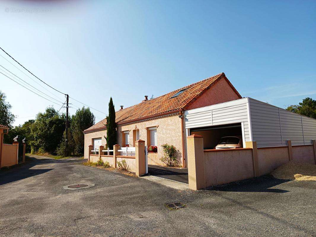 Maison à SAINT-AIGNAN-GRANDLIEU