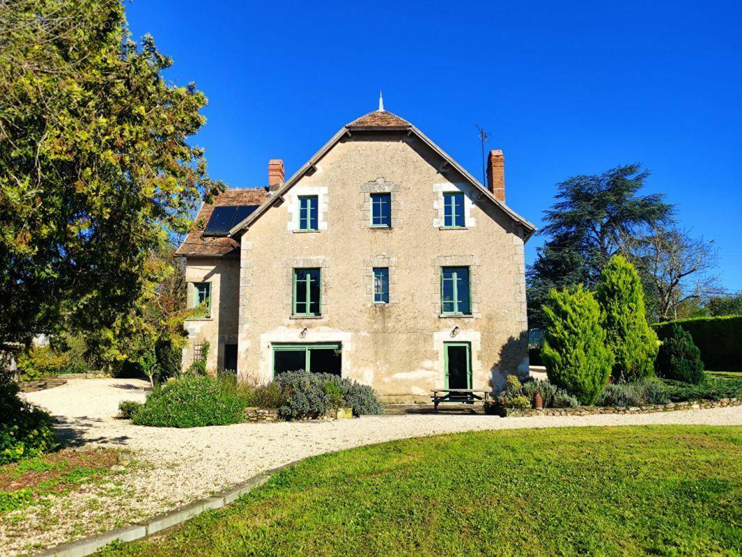 Maison à ANGLES-SUR-L&#039;ANGLIN