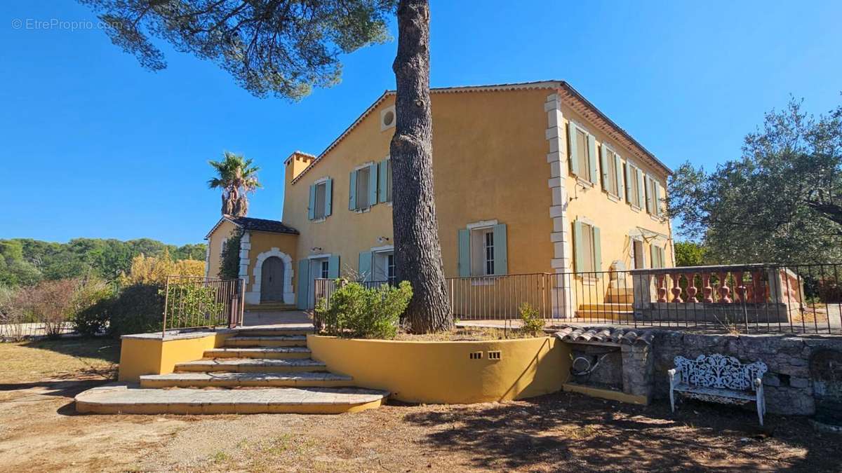 Maison à TRANS-EN-PROVENCE