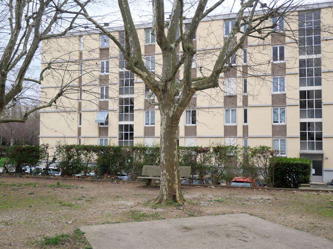 Appartement à LYON-5E