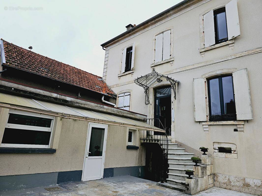 Maison à SAINT-DOULCHARD