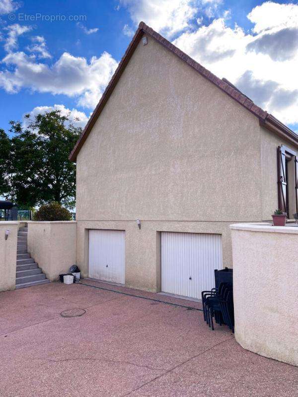 Maison à TOURVILLE-LA-CAMPAGNE