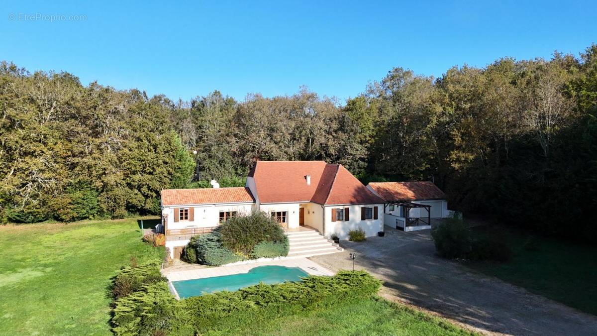 Maison à SAINT-CYPRIEN