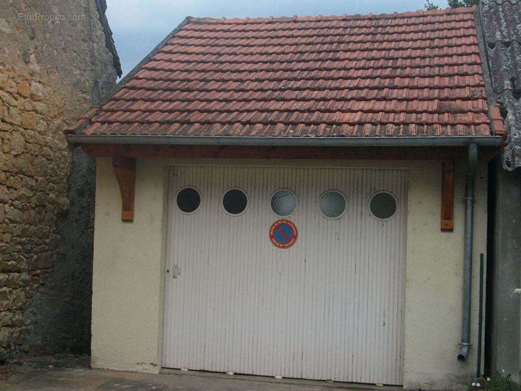 Maison à LE PONT-CHRETIEN-CHABENET