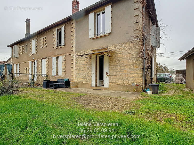 Appartement à LE BUISSON-DE-CADOUIN