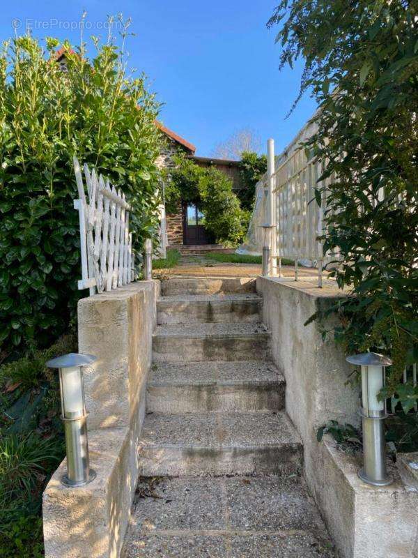 Maison à LANOUAILLE