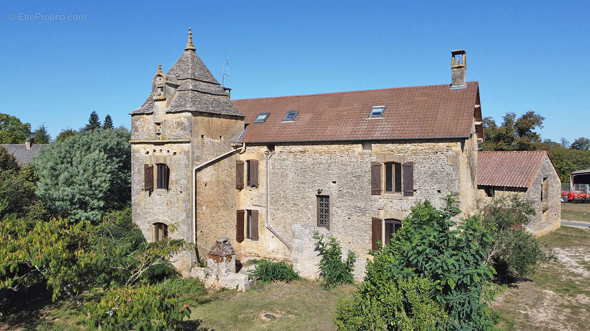 Maison à SAINT-GENIES