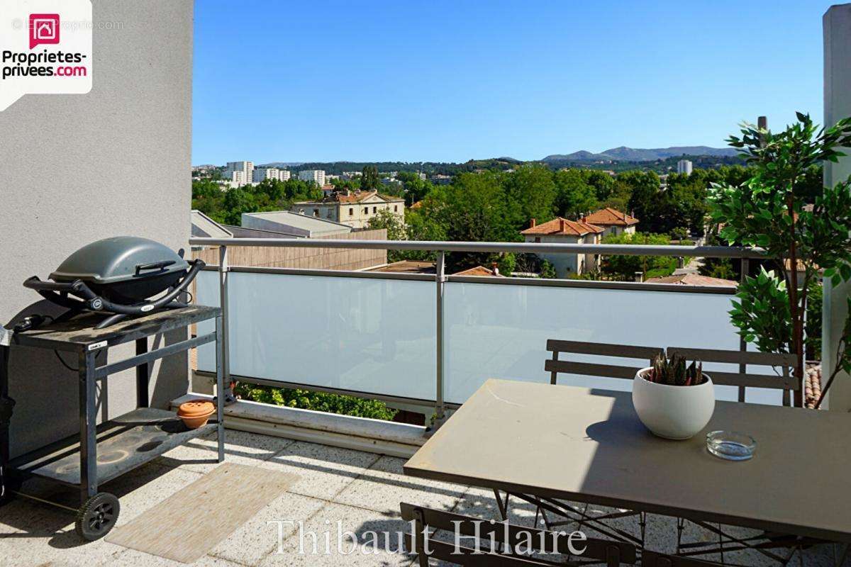 Appartement à MARSEILLE-11E