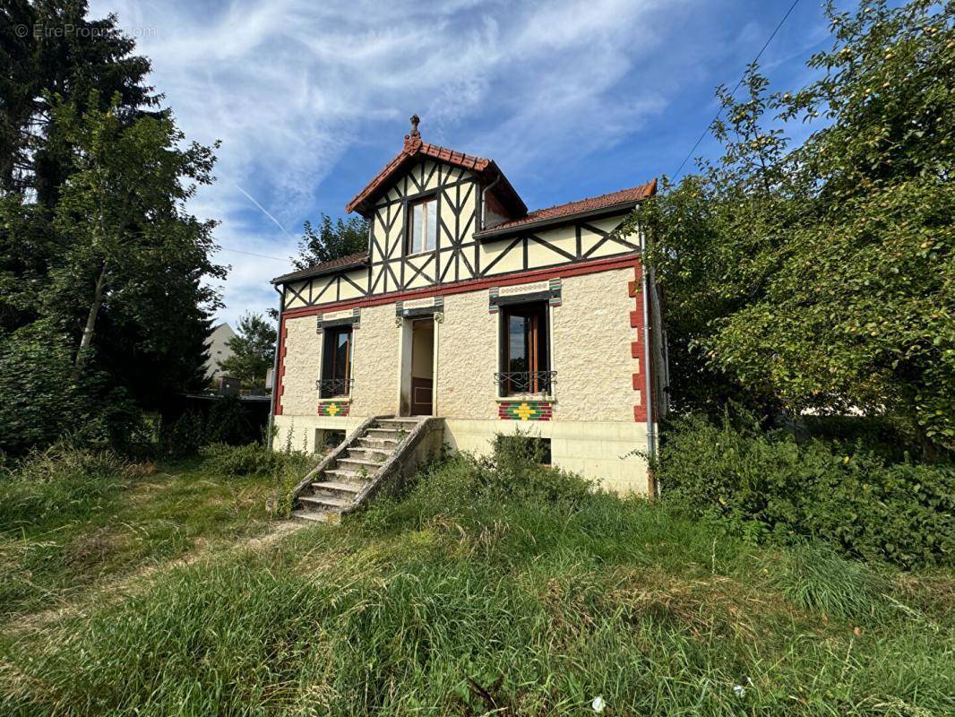 Maison à CREPY-EN-VALOIS