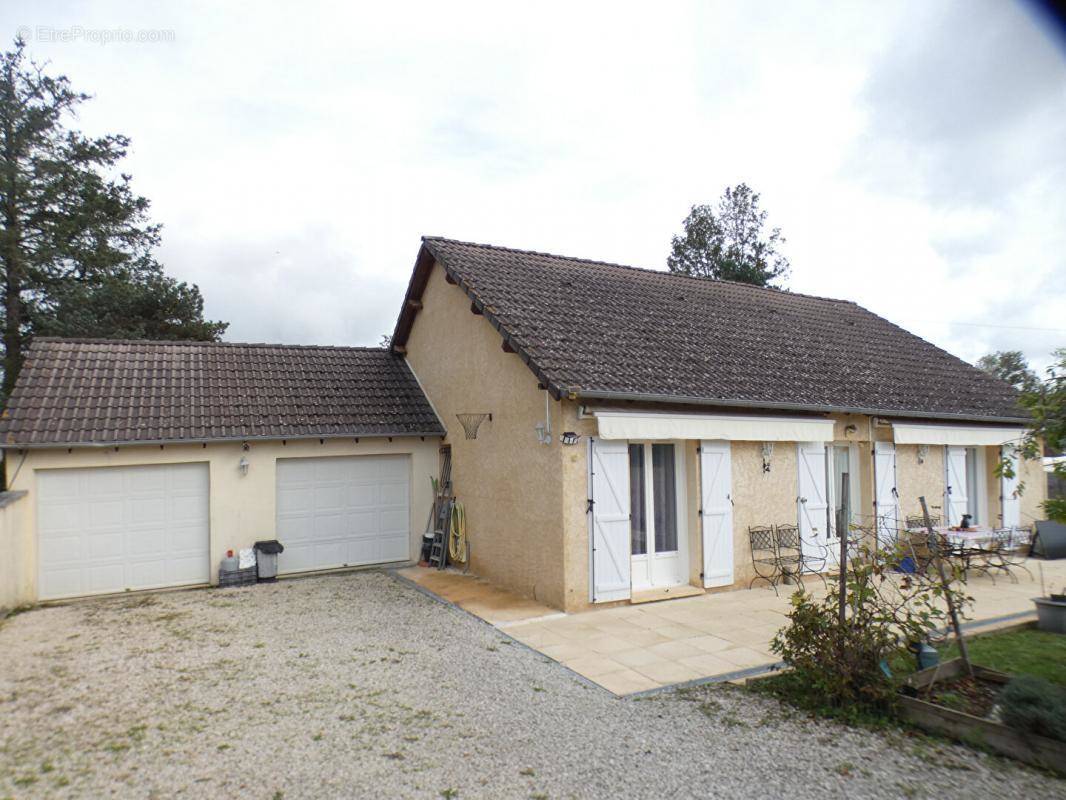 Maison à BEAUREGARD-DE-TERRASSON