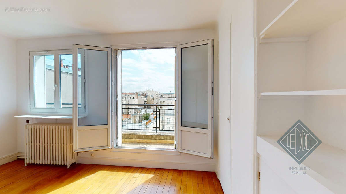 Chambre - Appartement à PARIS-15E