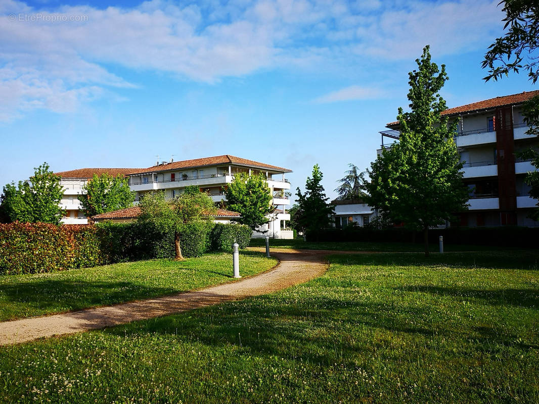 Appartement à FROUZINS