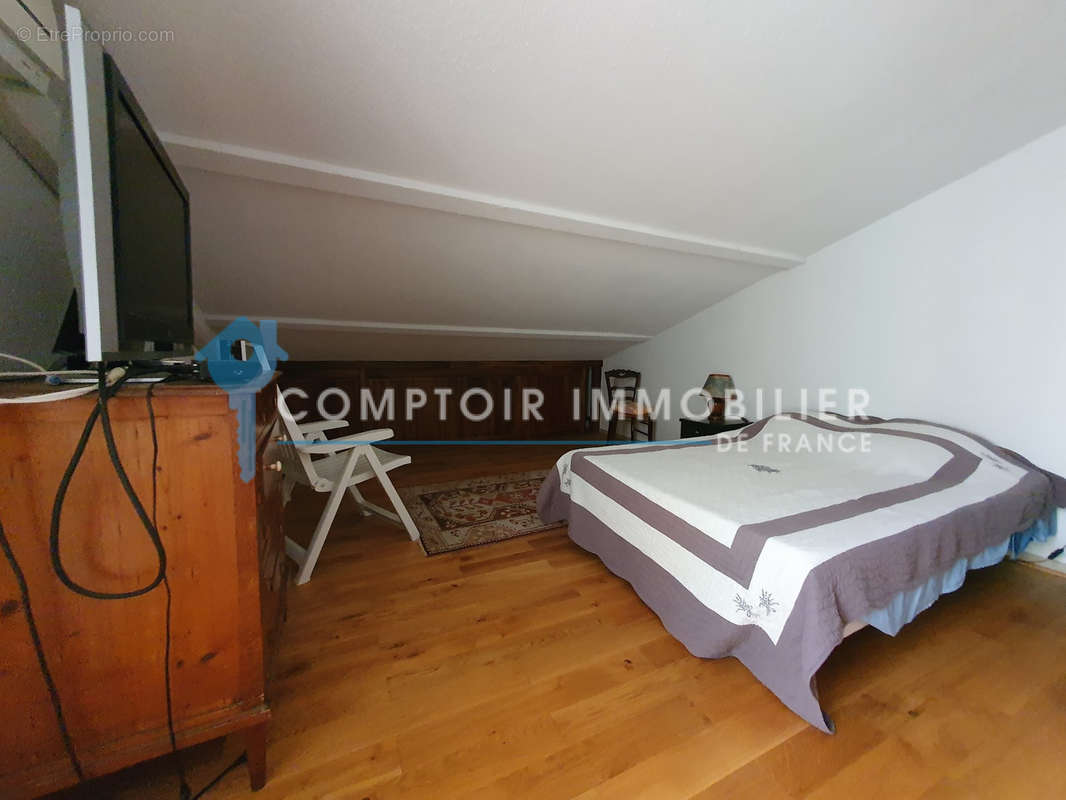 Appartement à UZES