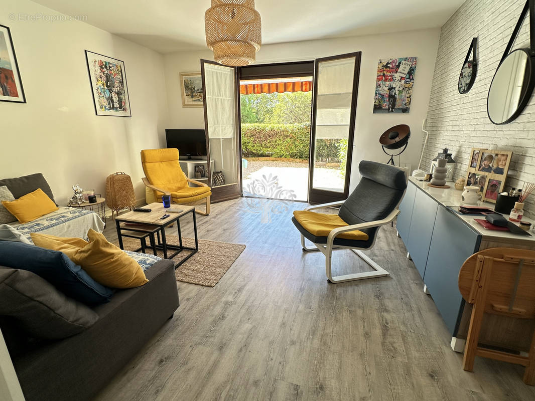 Appartement à SIX-FOURS-LES-PLAGES