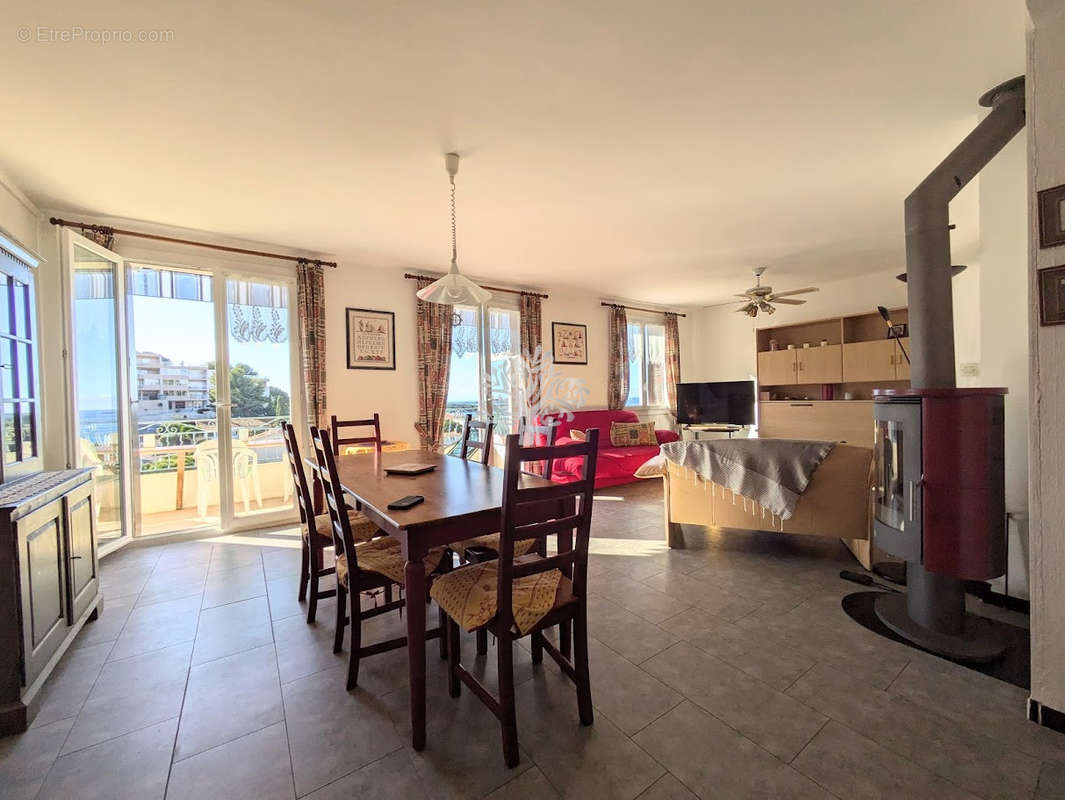 Appartement à SIX-FOURS-LES-PLAGES