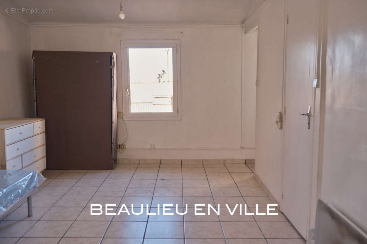 Appartement à MARSEILLE-5E