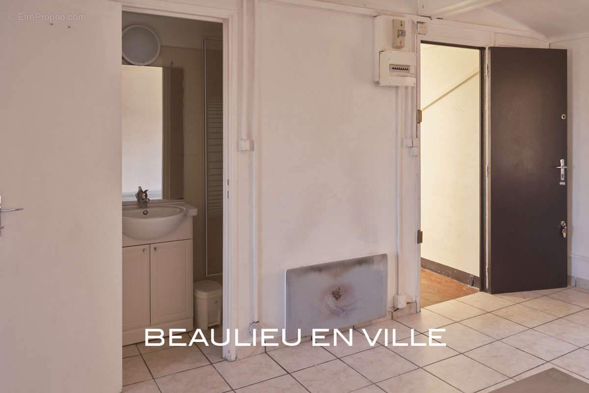 Appartement à MARSEILLE-5E