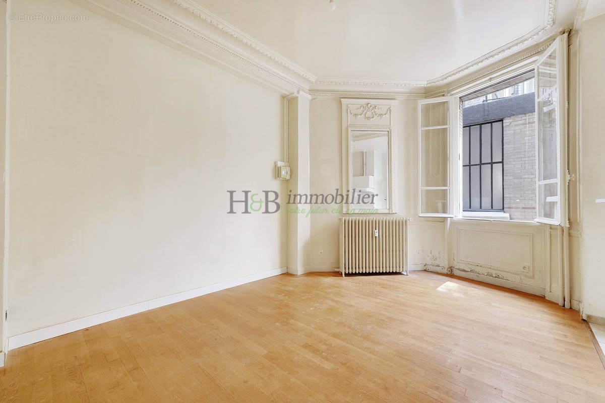 Appartement à PARIS-12E