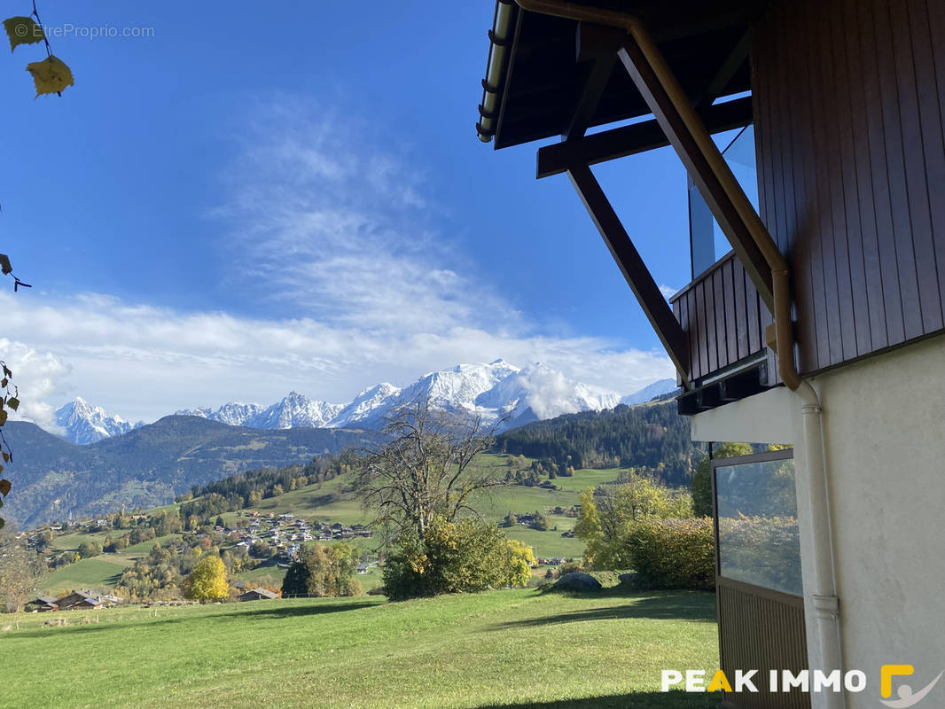 Appartement à COMBLOUX